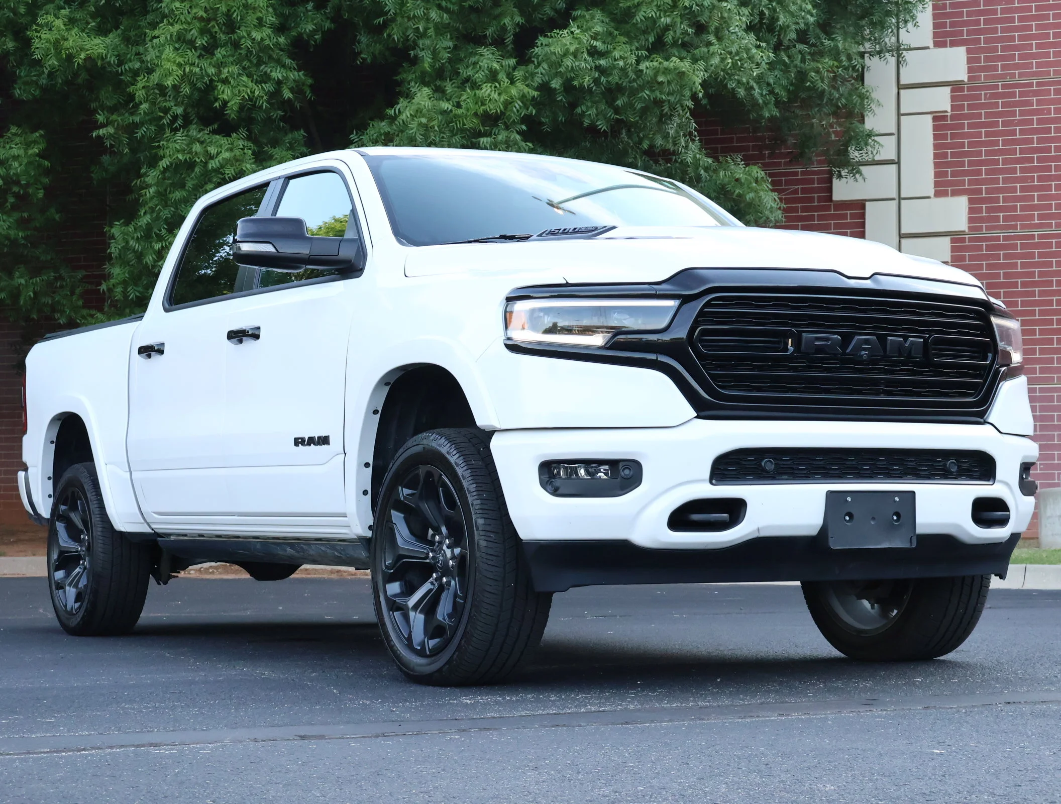 2023 RAM 1500 Limited 4x4 Crew Cab 5'7's photo