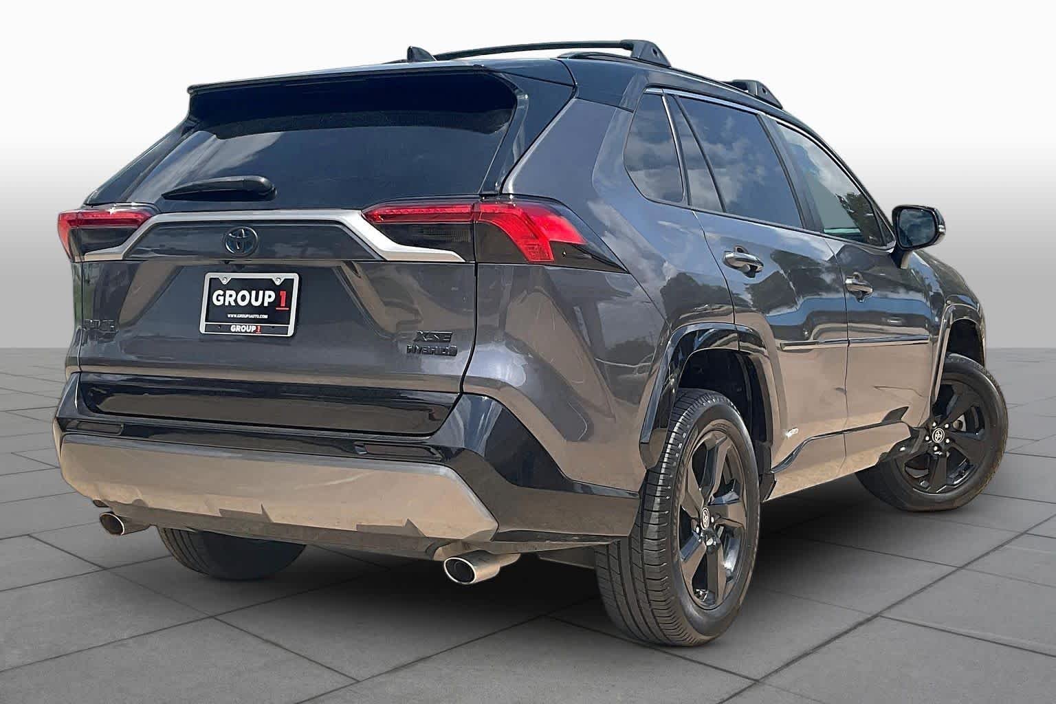2021 Toyota RAV4 XSE - Photo 13
