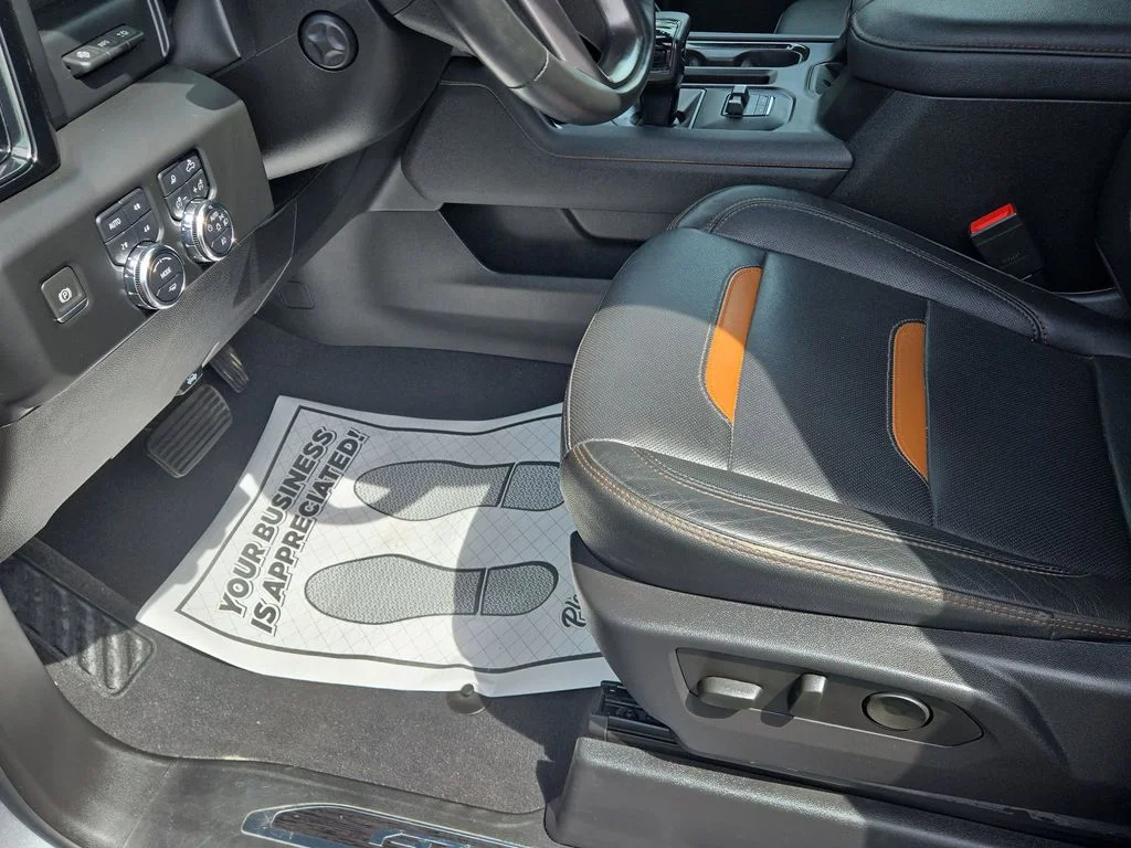 Used 2024 Silver GMC AT4 image 26