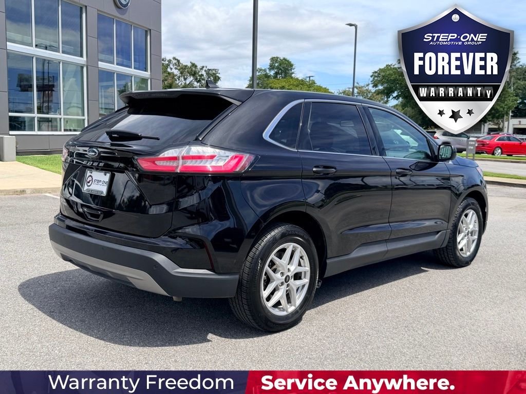 Used 2024 Black Ford SEL image 6