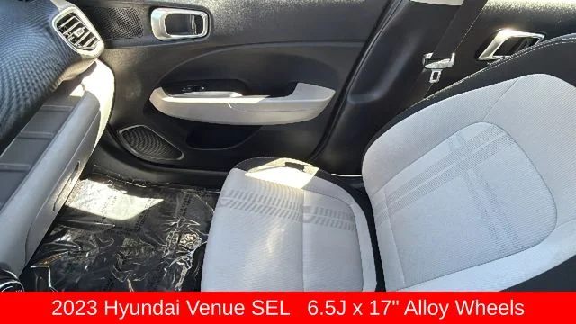 2023 Hyundai Venue SEL - Photo 12