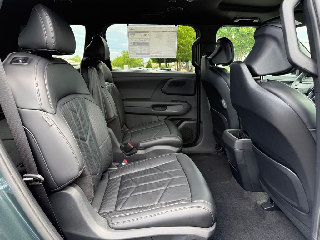 New 2027 Black Jade Green Kia X-Line EX image 13