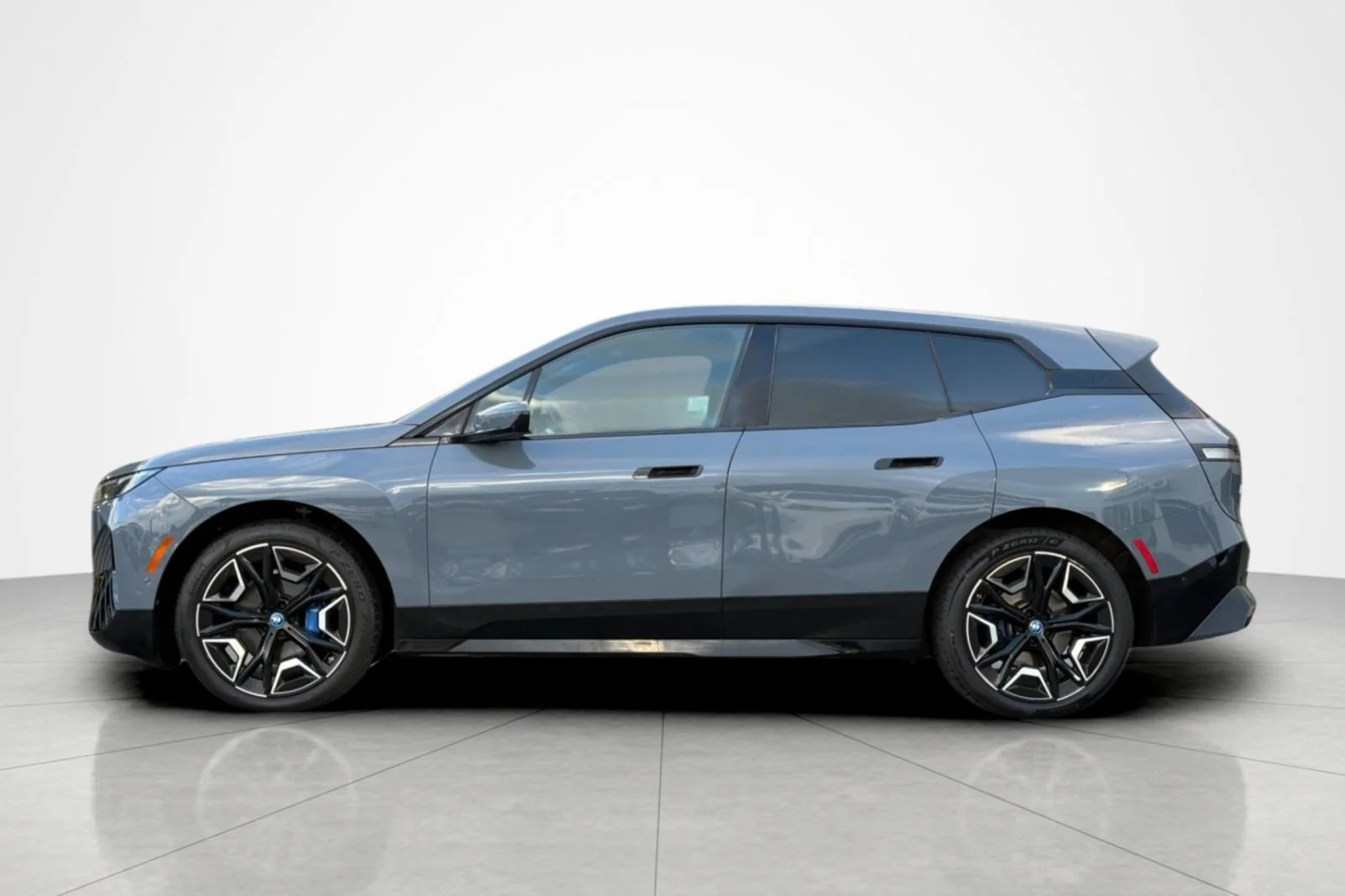 Used 2024 Storm Bay Metallic BMW xDrive50 image 2