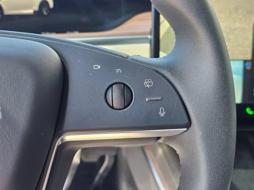 Used 2024  Tesla AWD image 26