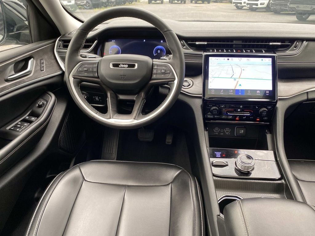 Used 2023 Silver Jeep Limited image 14