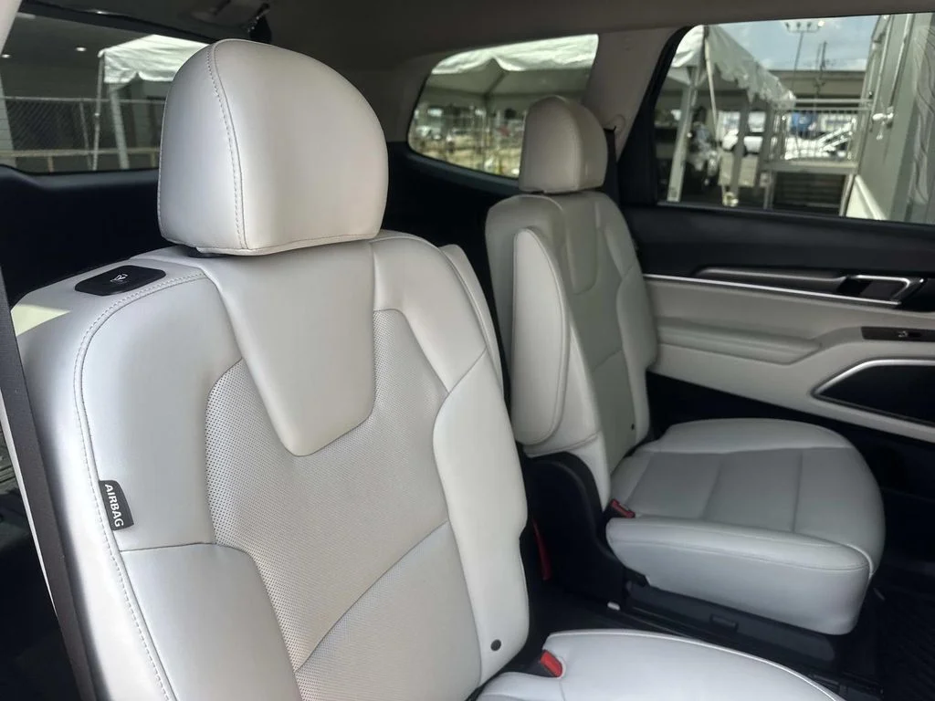 Used 2024 Black Kia S image 15