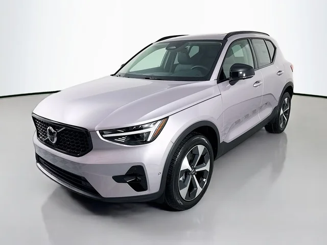 2026 Volvo XC40 B5 Plus