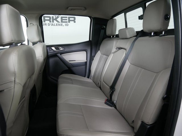 Used 2019 White Platinum Tri-Coat Ford Crew Cab LARIAT w/ FX4 Off-Road Pkg & Technology Pkg image 12