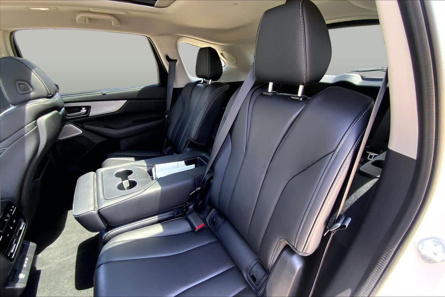 Used 2026 Platinum White Pearl Acura w/Technology Package image 20