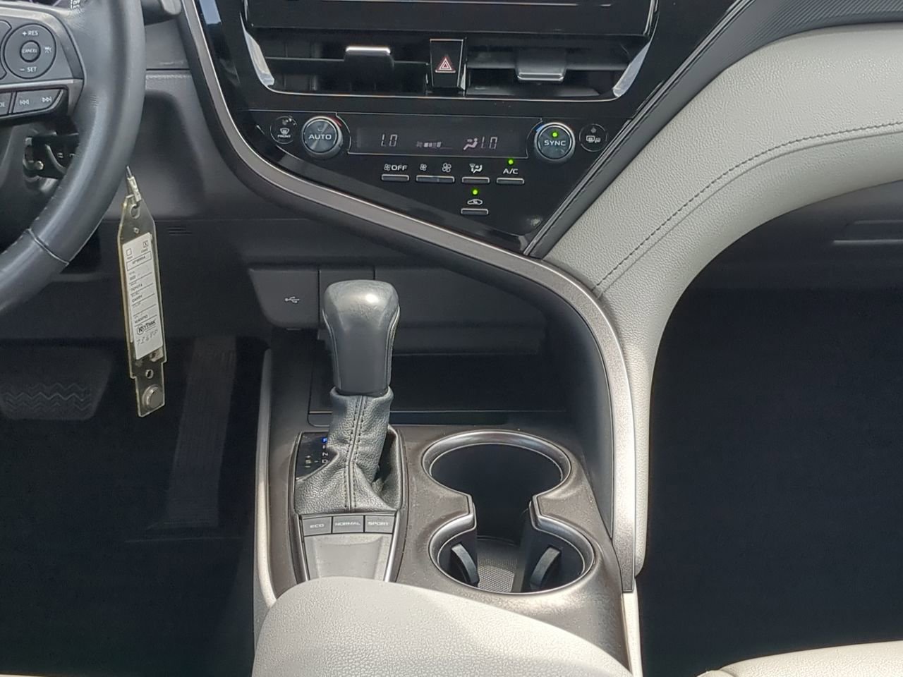 Used 2022 Black Toyota SE image 17