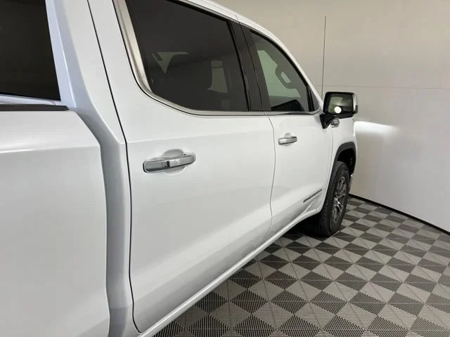 2026 GMC Sierra 1500 SLT - Photo 9