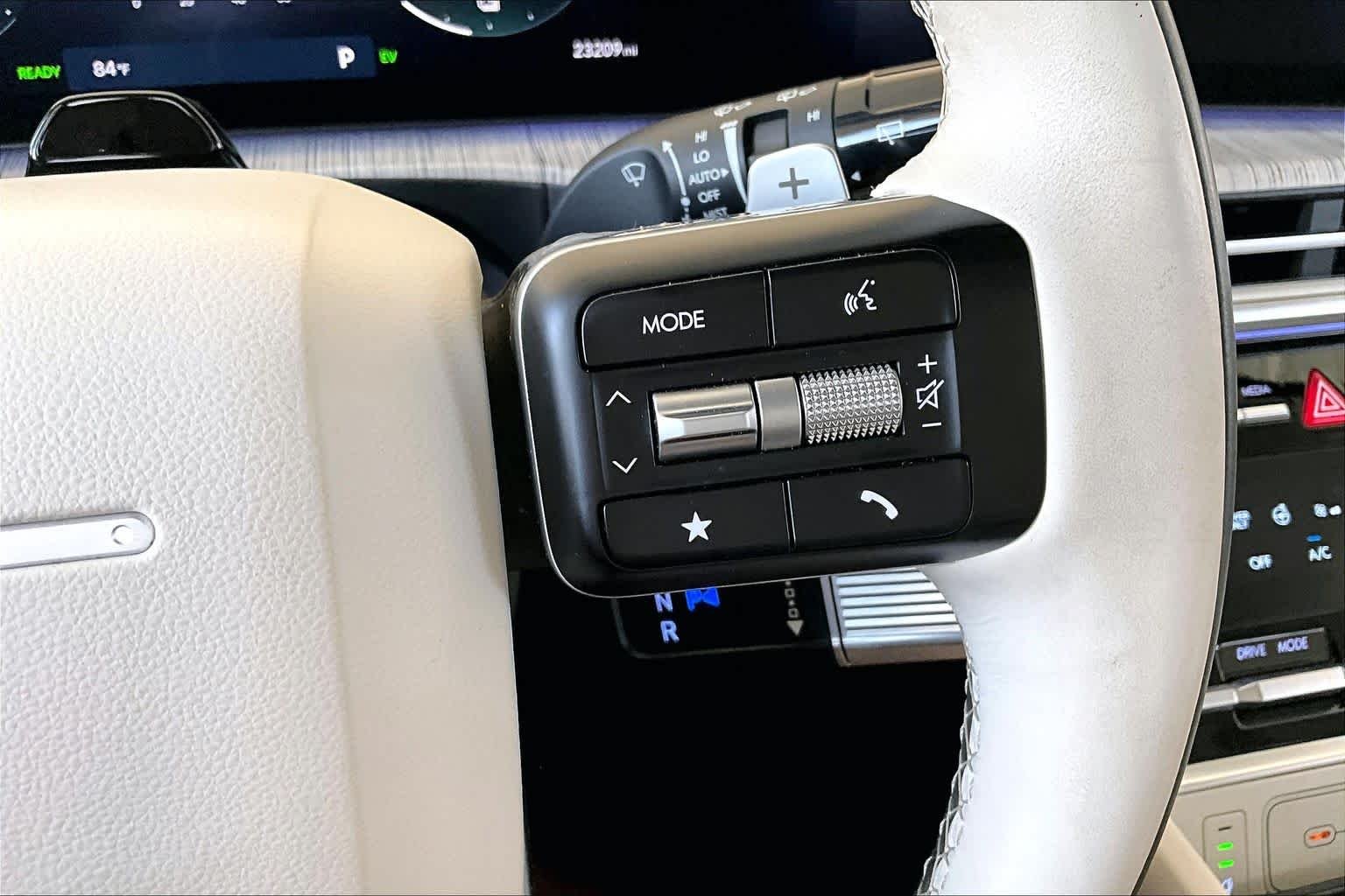 Used 2025 Rockwood Green Hyundai Calligraphy image 25