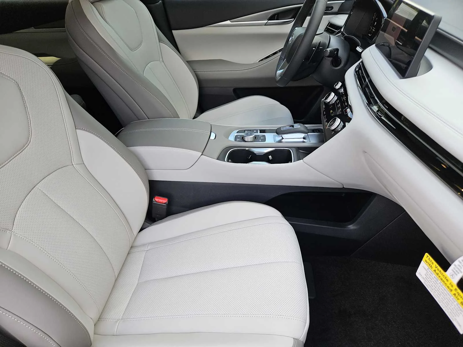 New 2027 DEEP EMERALD INFINITI LUXE image 9