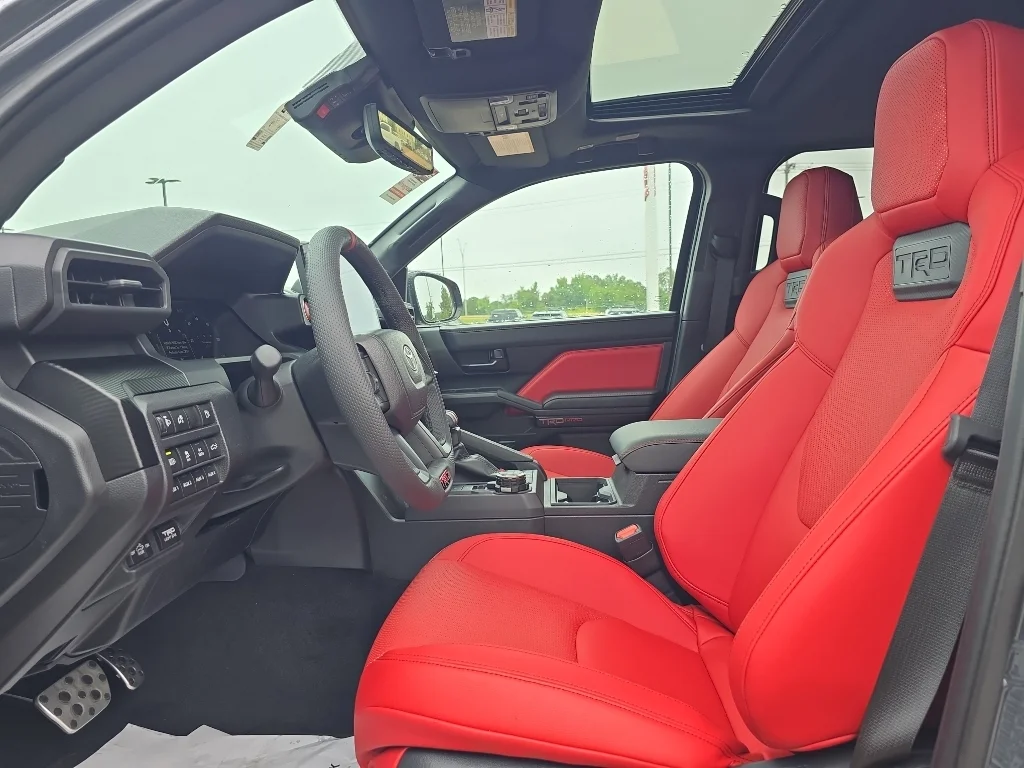 2026 Toyota Tacoma TRD Pro - Photo 8