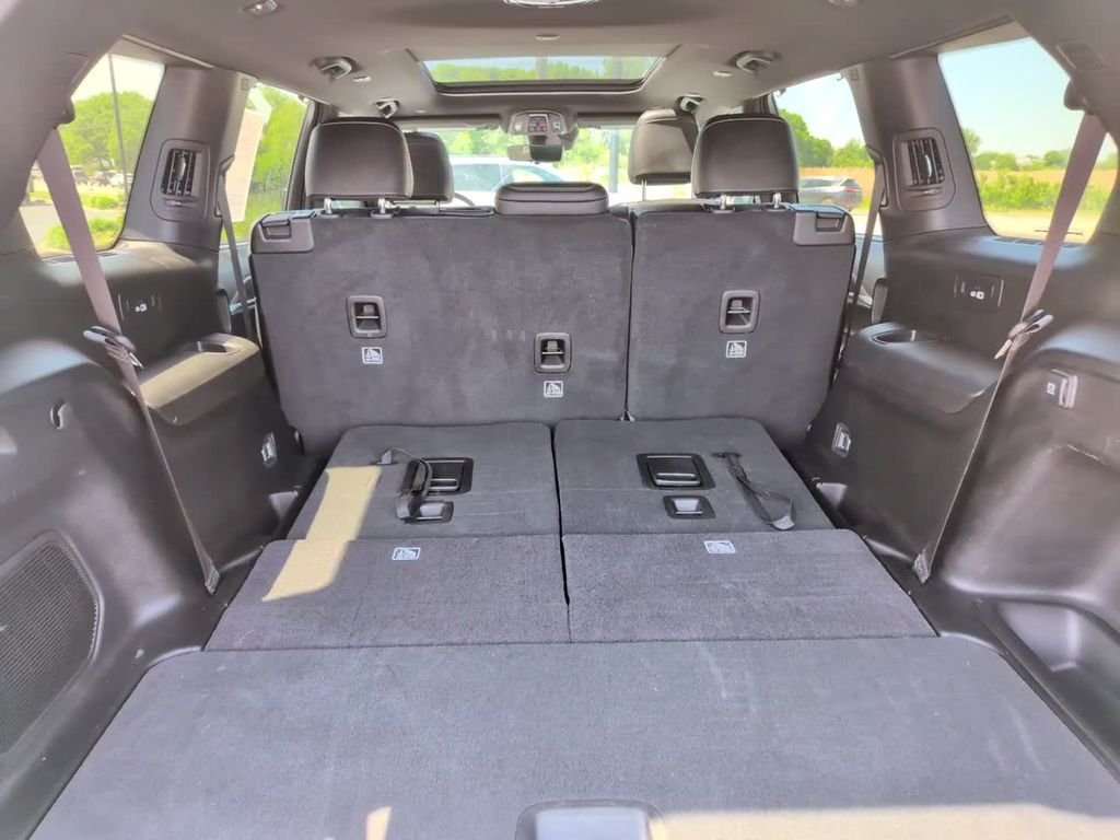 Used 2025 Silver Jeep Limited image 10