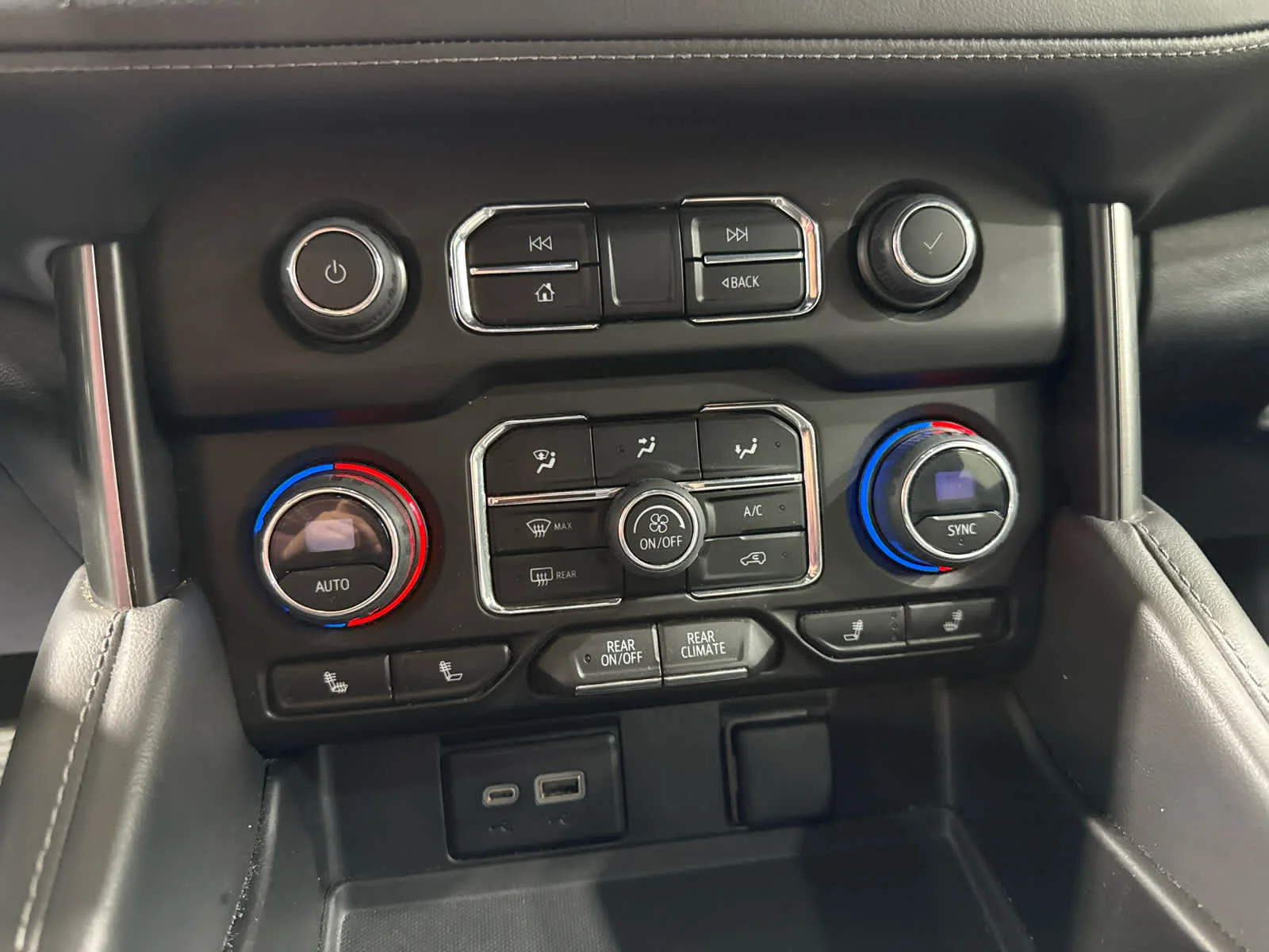 Used 2023 Black Chevrolet LT image 19