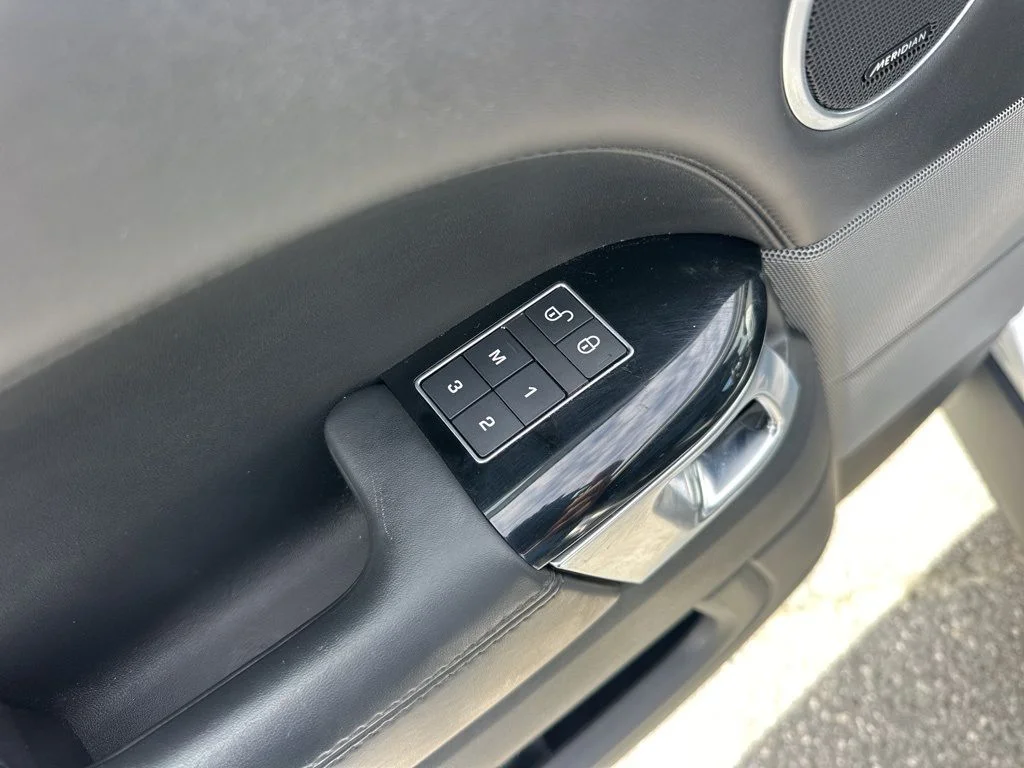 Used 2018 Silver Land Rover Supercharged image 11