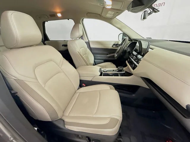 Used 2025 Gray Nissan SL image 29