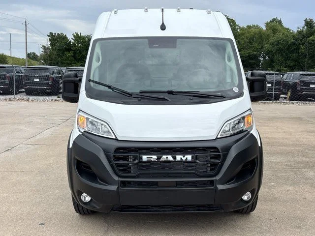 New 2026 Bright White Clear-Coat Exterior Paint RAM High Roof image 9