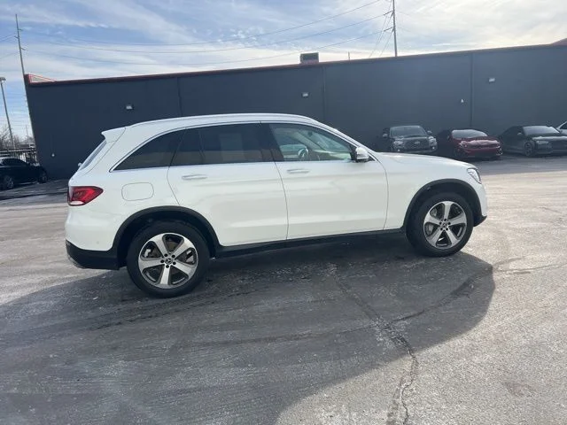 Used 2022 White Mercedes-Benz GLC 300 image 5