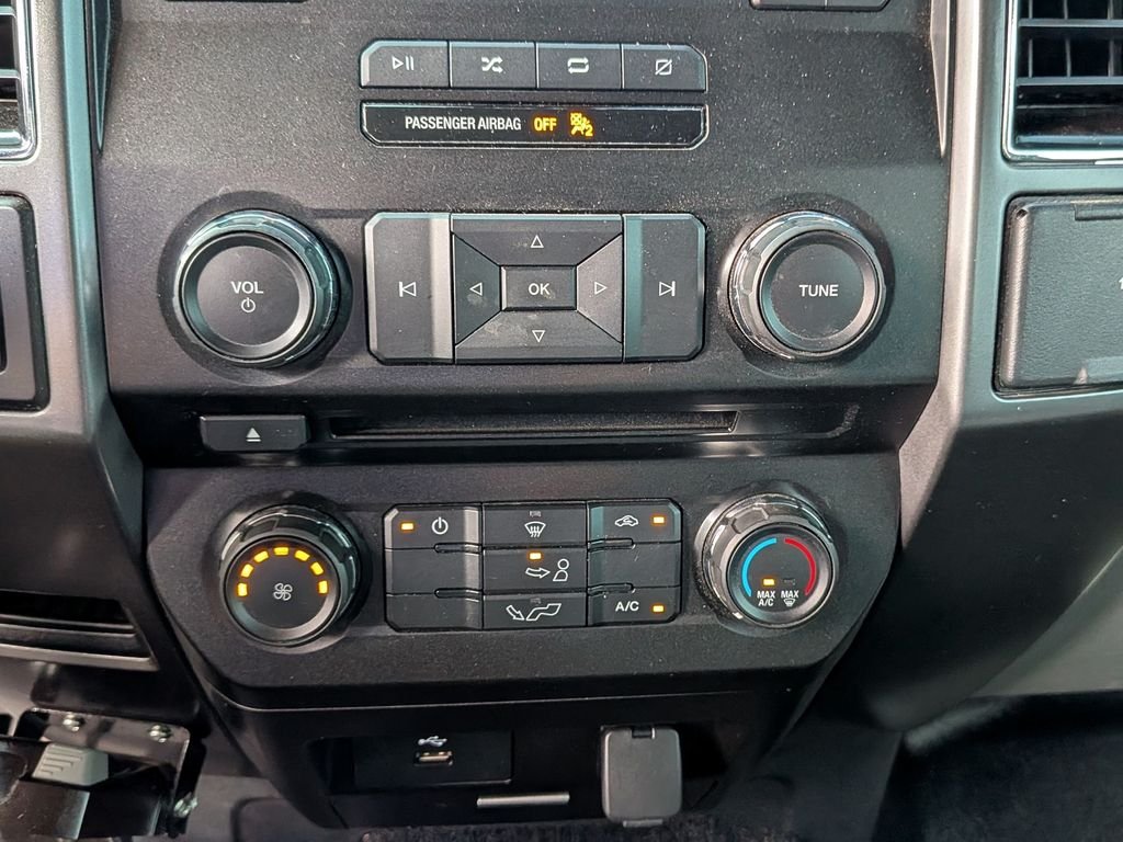 Used 2018 Black Ford XLT image 21