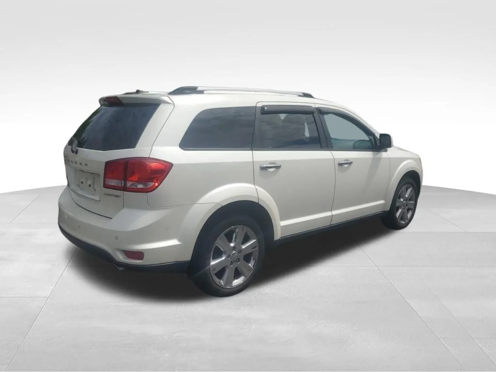 Used 2014 White Dodge Limited image 6
