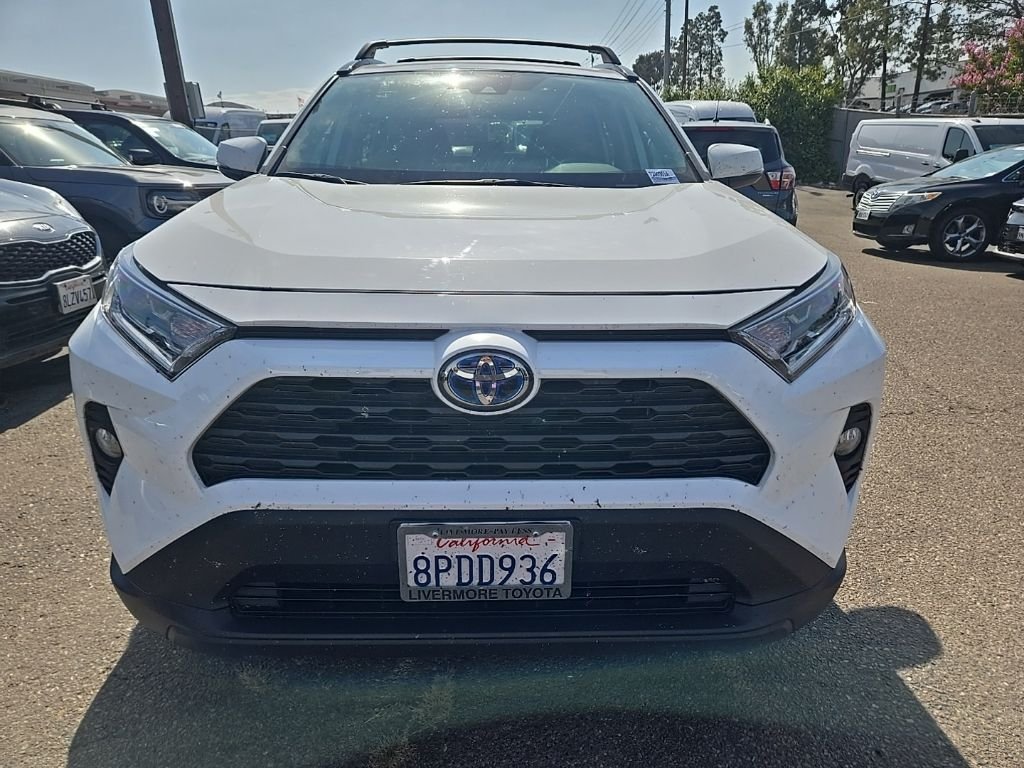 Used 2020 White Toyota XLE image 2