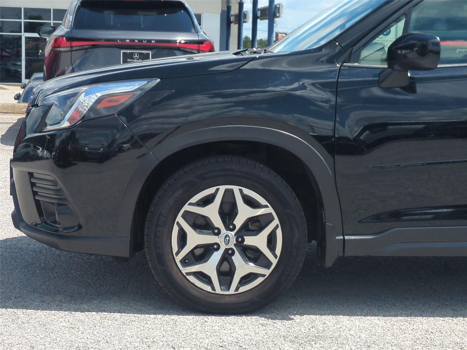Used 2023 BLACK SUBARU PREM image 10
