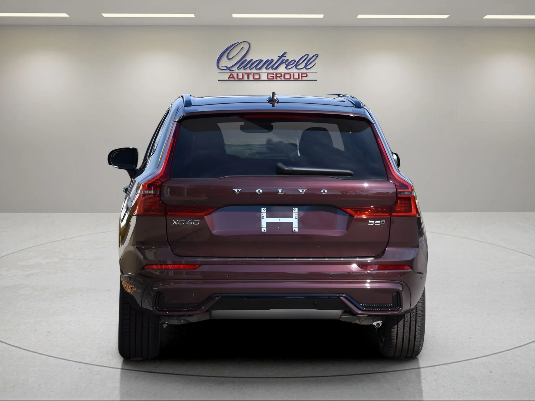 Used 2026 Mulberry Metallic Volvo Plus image 5
