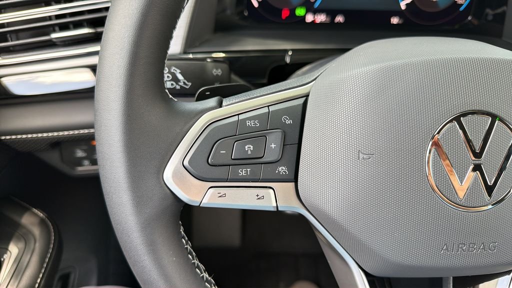 New 2026 Pure Gray Volkswagen 2.0T SE w/Technology image 20