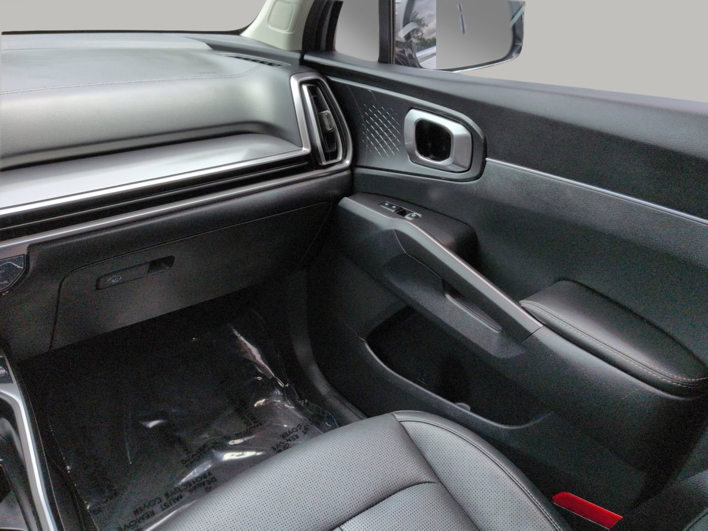 Certified Used 2025 Wolf Gray Kia S image 21