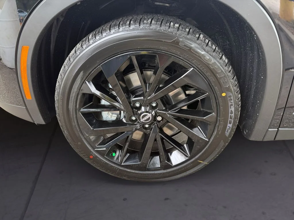 New 2026 Black Nissan SL image 9