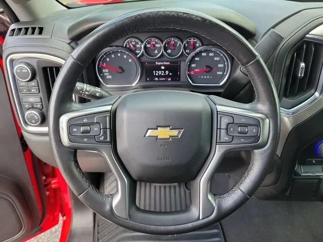 2022 Chevrolet Silverado 1500 LT - Photo 24