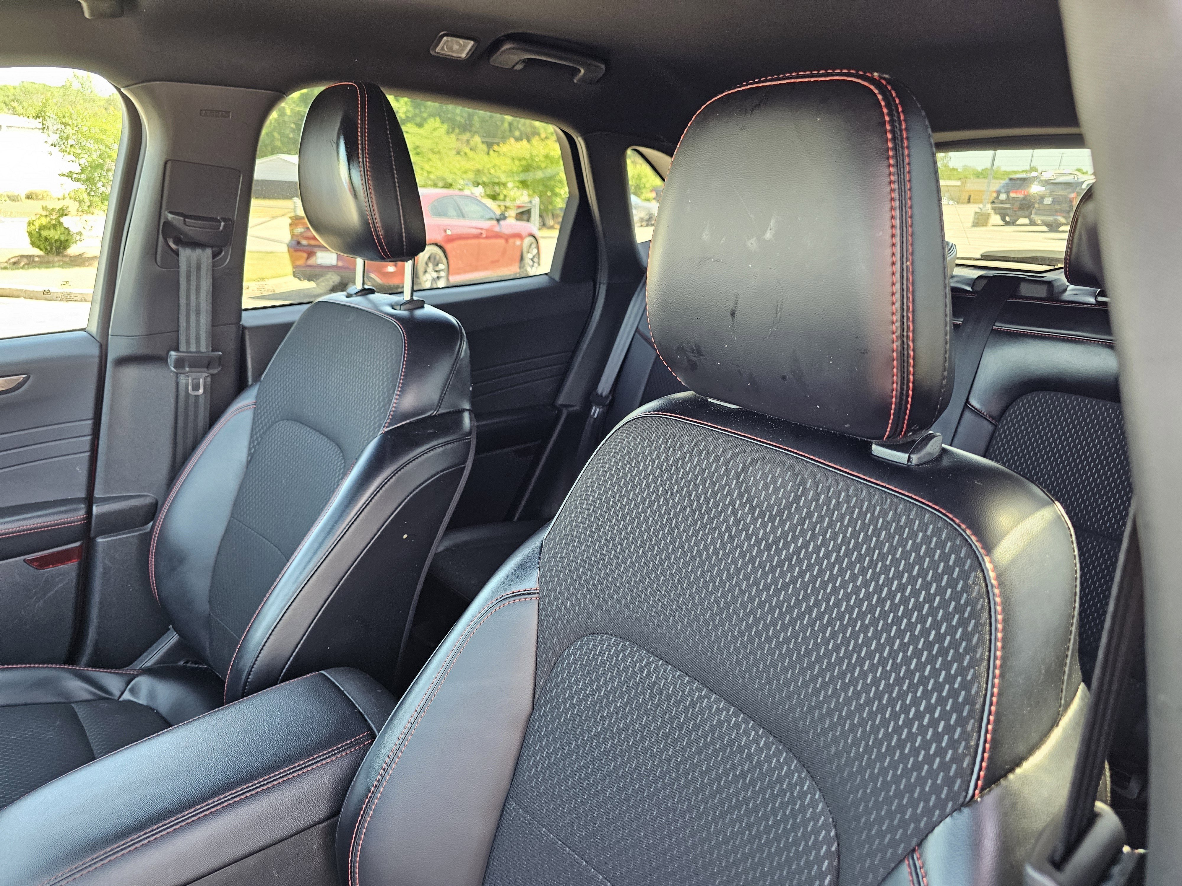 2025 Ford Escape ST-Line - Photo 18