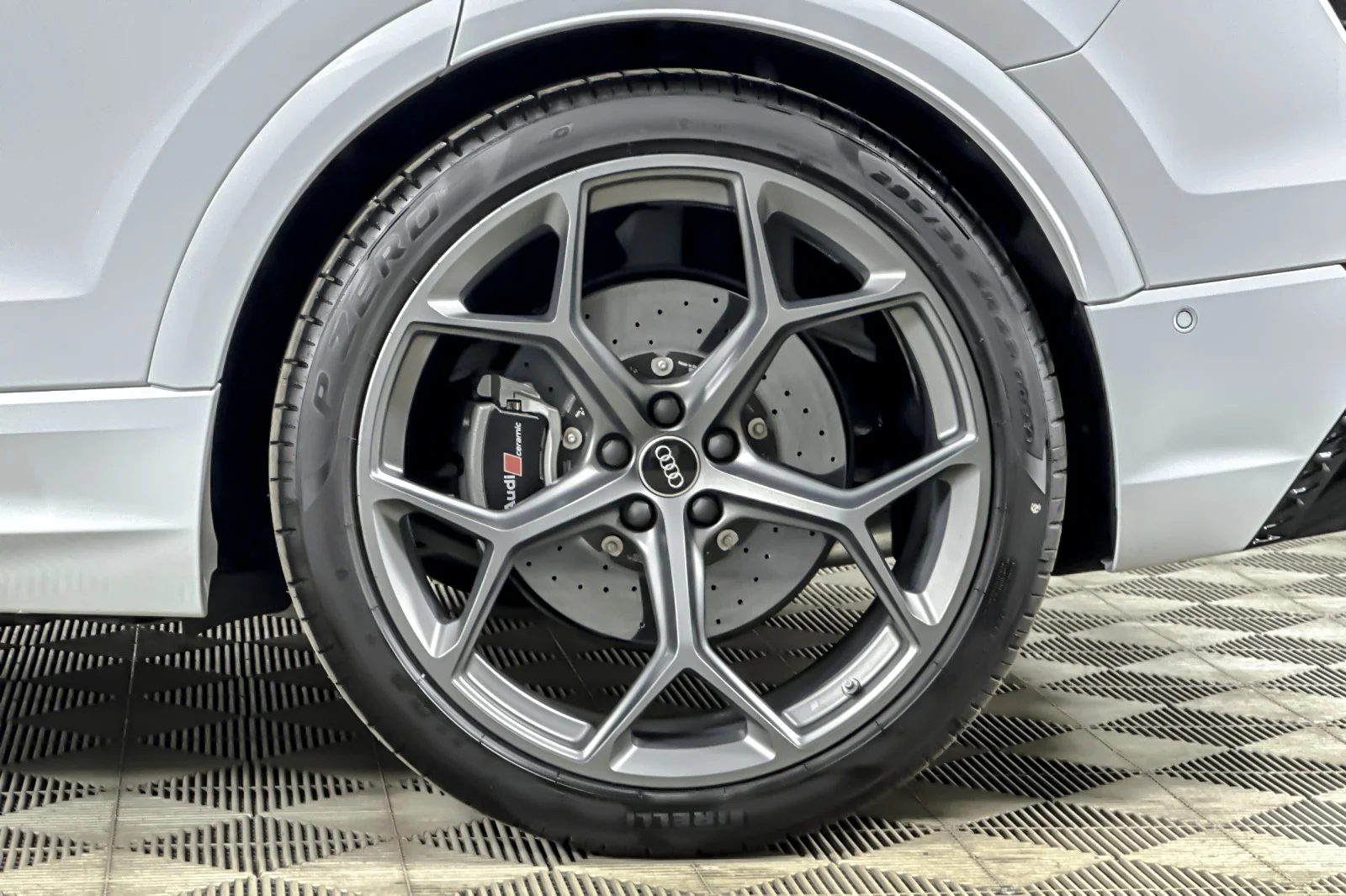 2026 Audi RS Q8 Base - Photo 23
