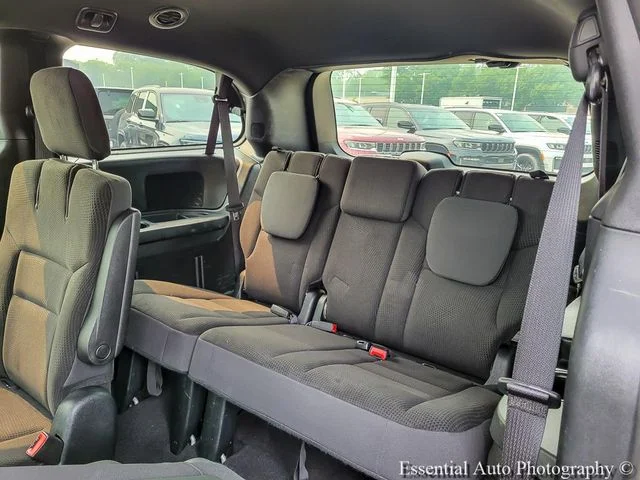 Used 2018 Silver Dodge SE Plus image 11
