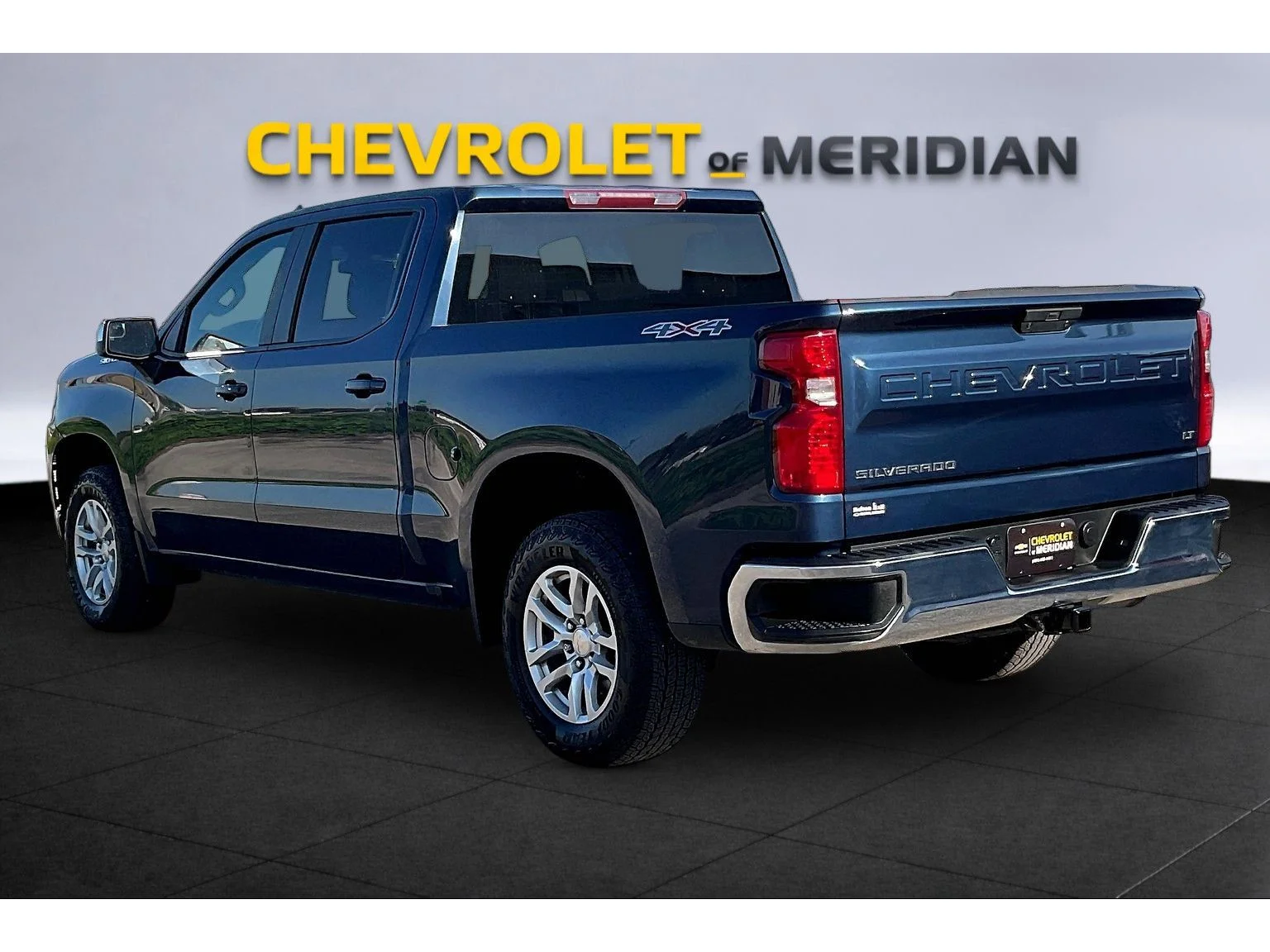 Used 2022 Northsky Blue Metallic Chevrolet LT image 2