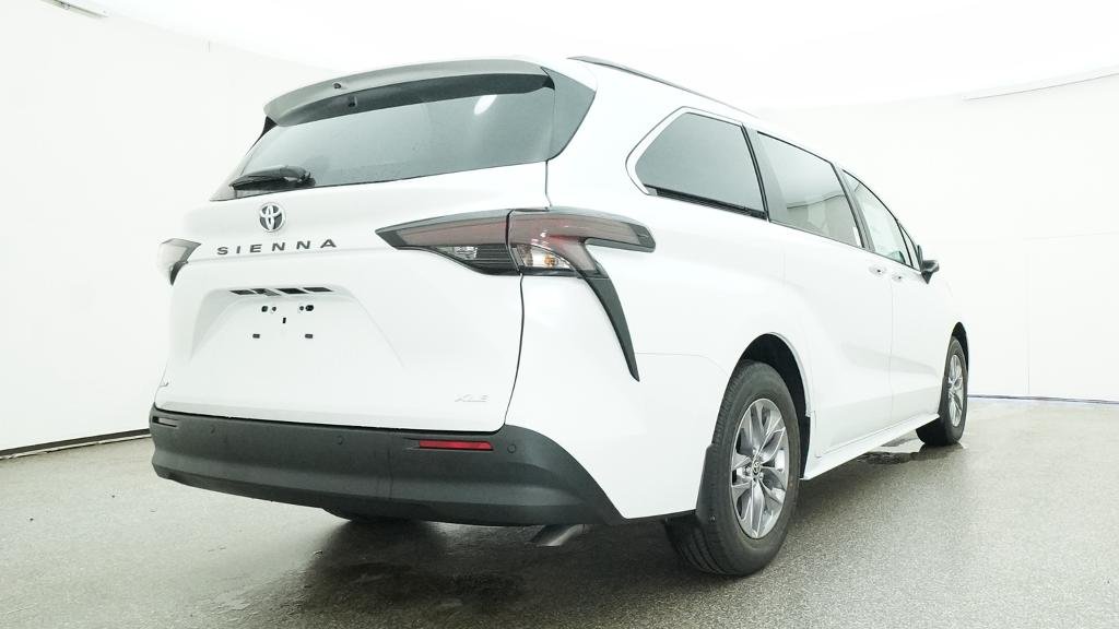 New 2026 Wind Chill Pearl Toyota XLE image 21