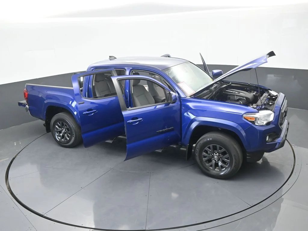 Used 2022 Blue Toyota SR5 image 56