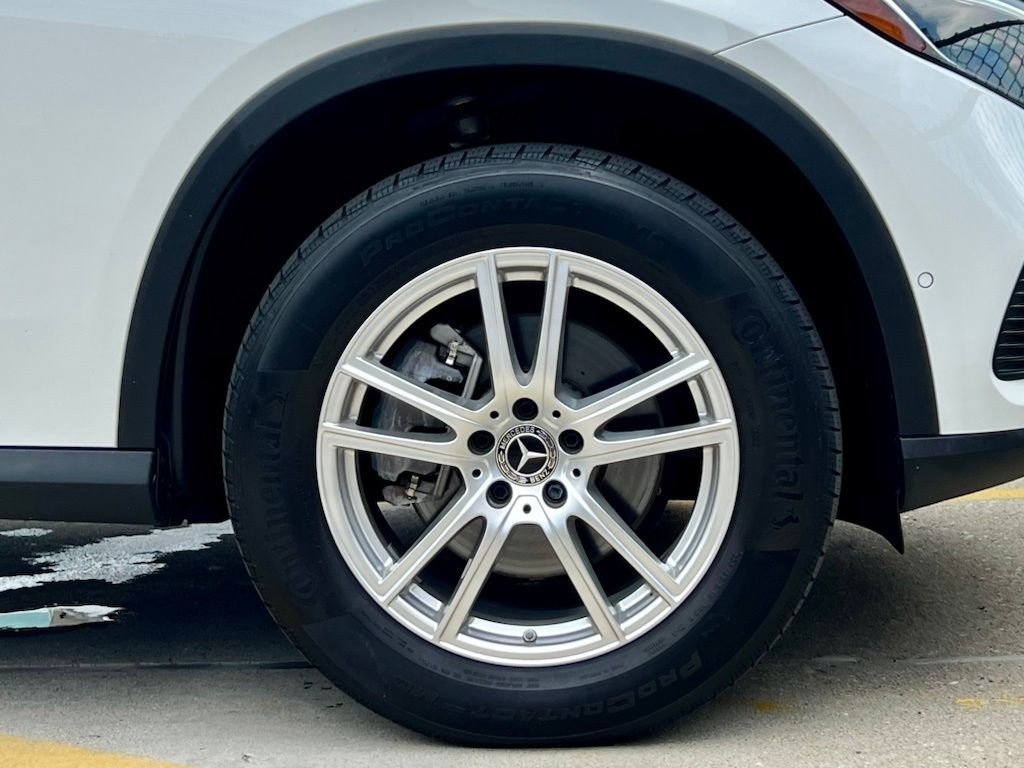 Certified Used 2023  Mercedes-Benz GLC 300 image 45