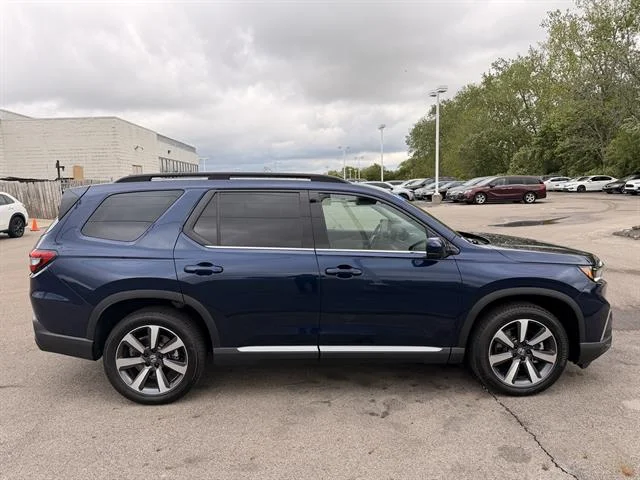 Certified Used 2025 OBSIDIAN BLUE Honda Touring image 2