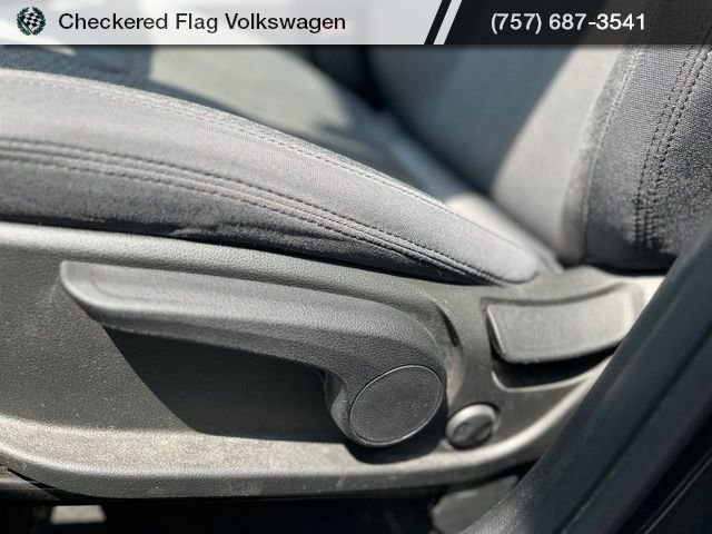 Used 2023 Portofino Gray Hyundai SE image 23
