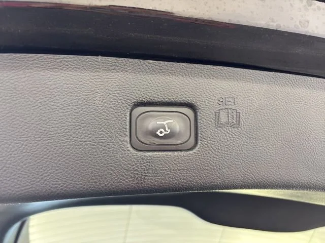 Used 2022  Ford Titanium image 23