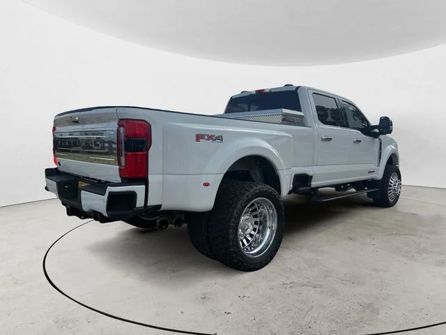 Certified Used 2025 White Metallic Ford Platinum image 8