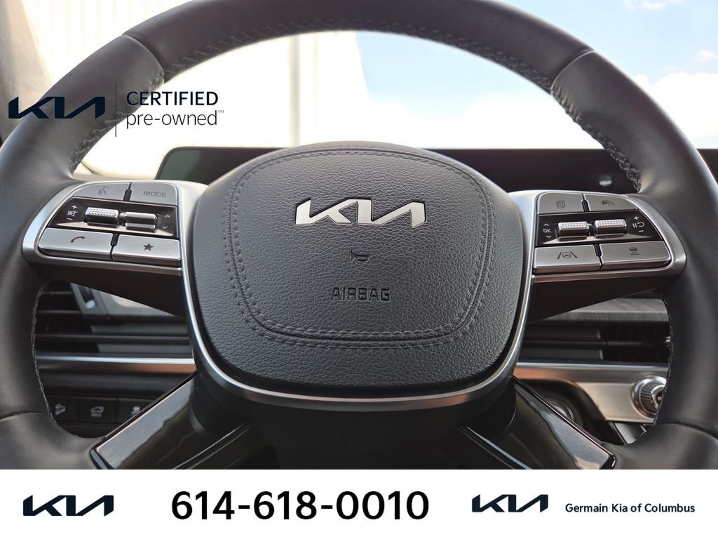 Used 2024 White Kia SX-Prestige image 27