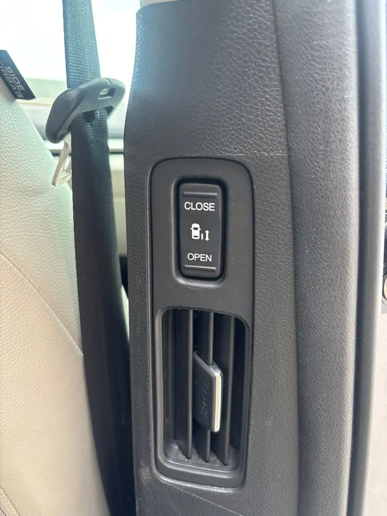 Used 2025 Gray Honda EX-L image 28