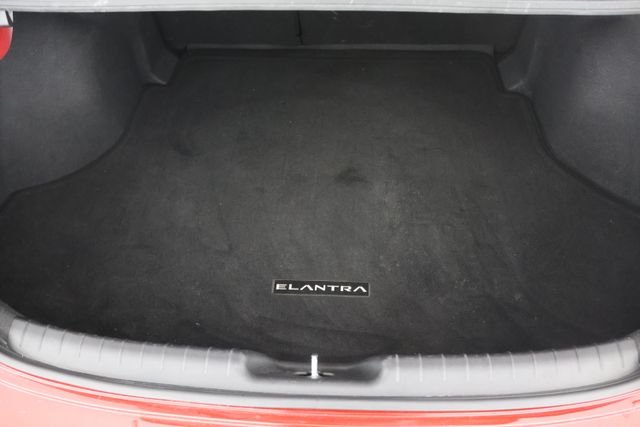 Used 2025 Red Hyundai SEL Convenience image 22