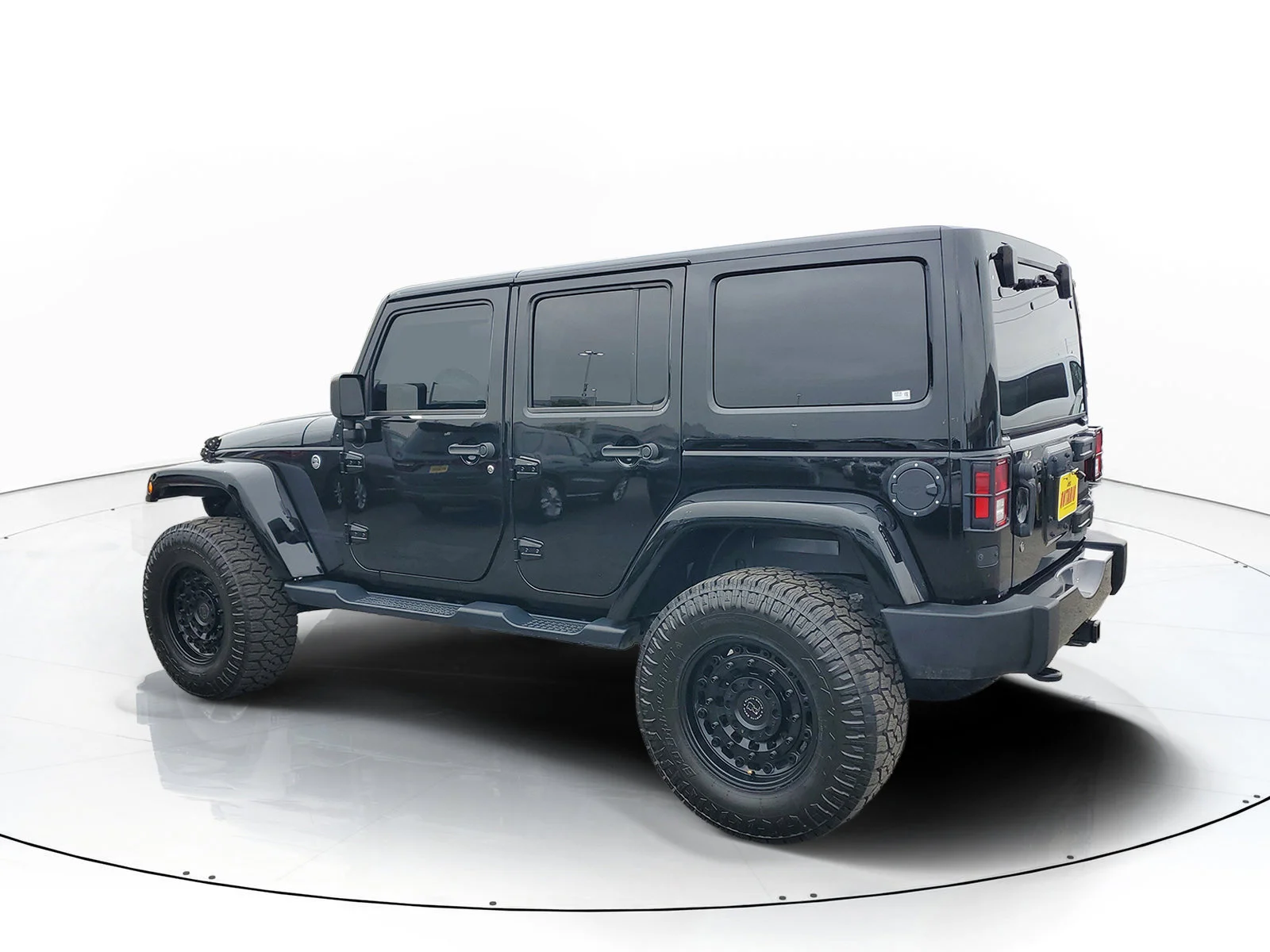 Certified Used 2018 Black Jeep Unlimited Altitude image 6