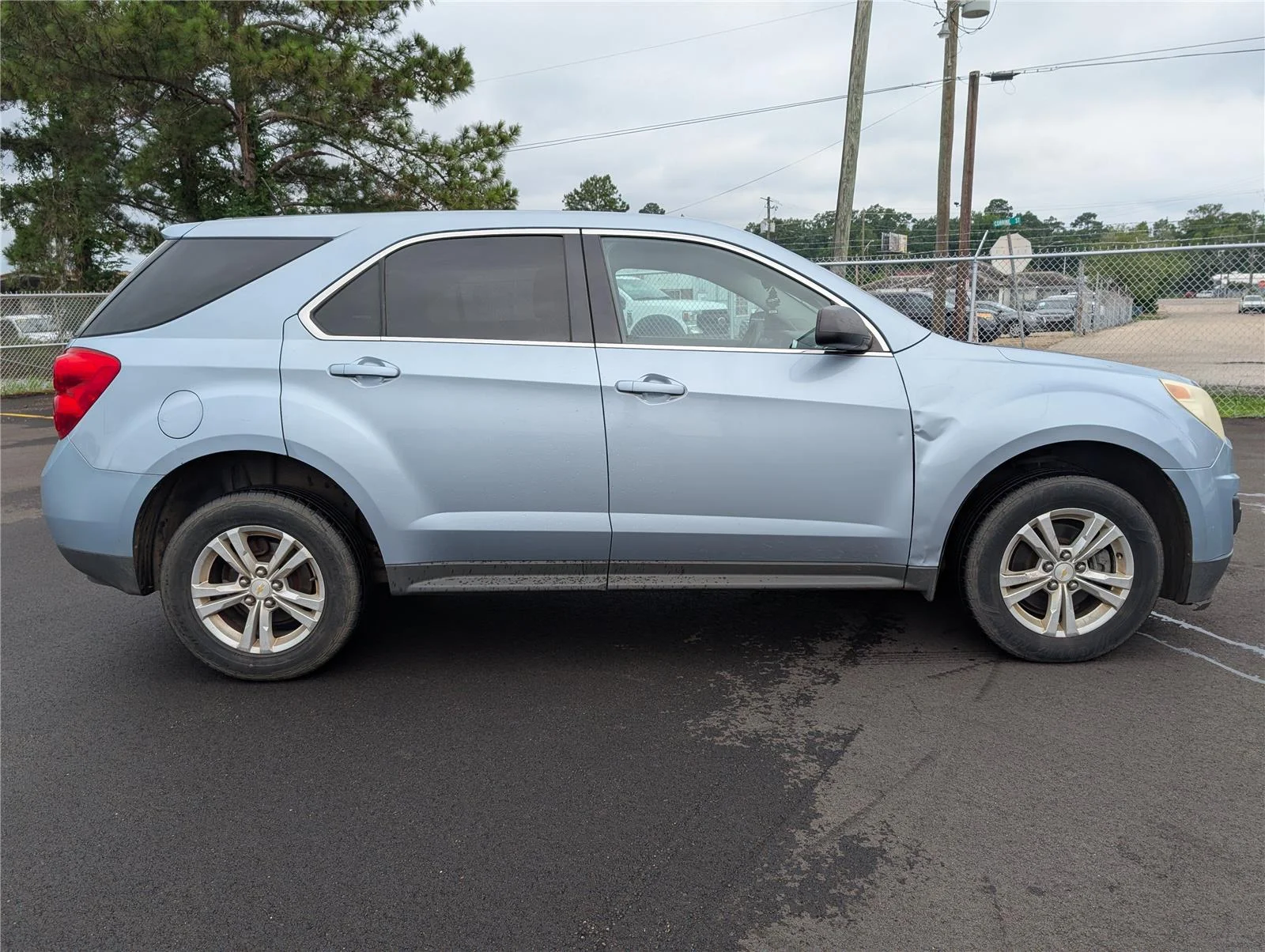Used 2015 SILVER TOPAZ METALLIC Chevrolet LS image 6
