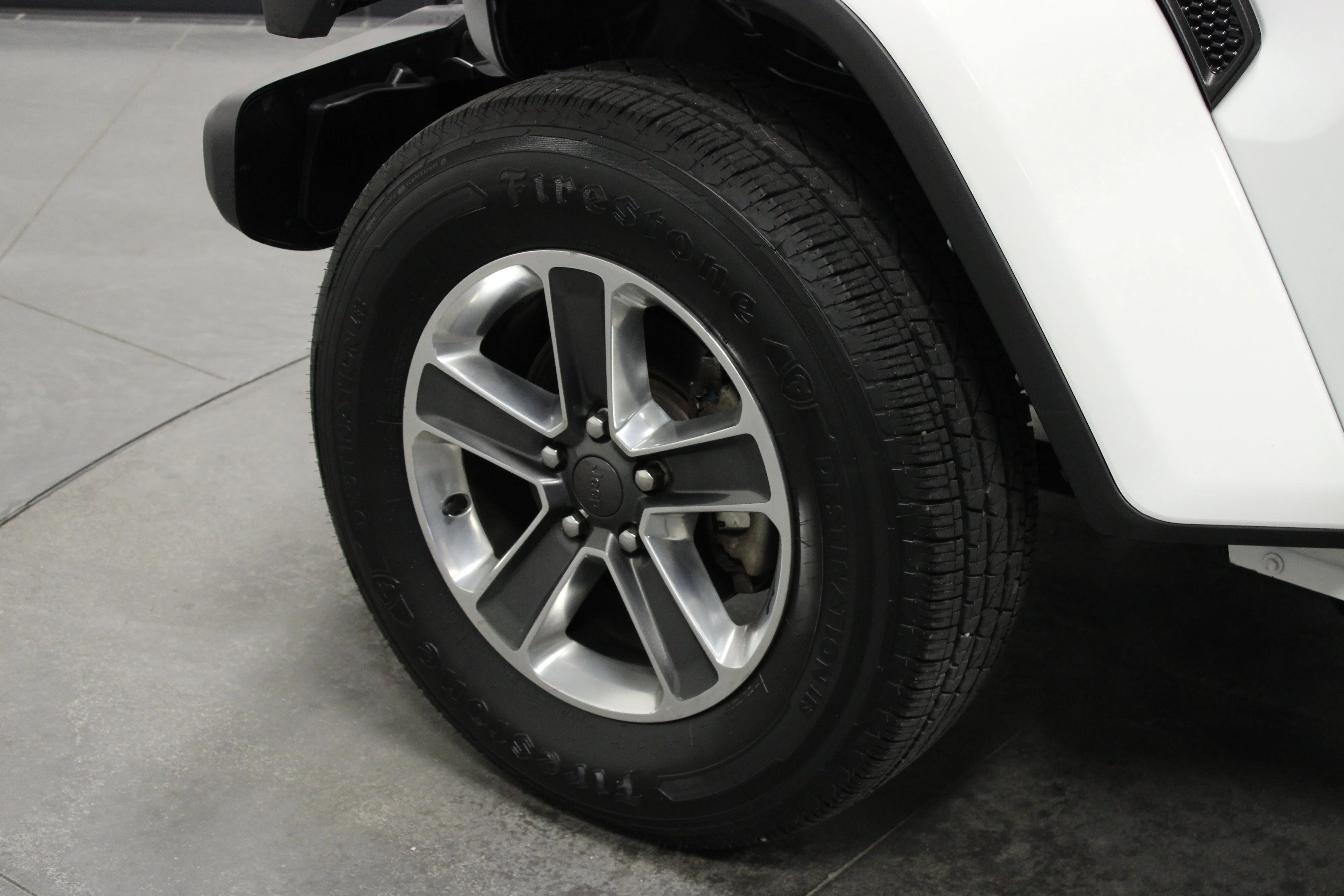 Used 2023 Bright White Clearcoat Jeep Sahara image 10